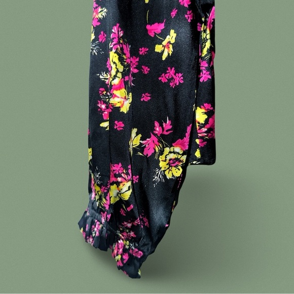Scoop Black Floral Peplum Blouse M | Stretch Top Pink Yellow Flowers - Picture 3 of 6
